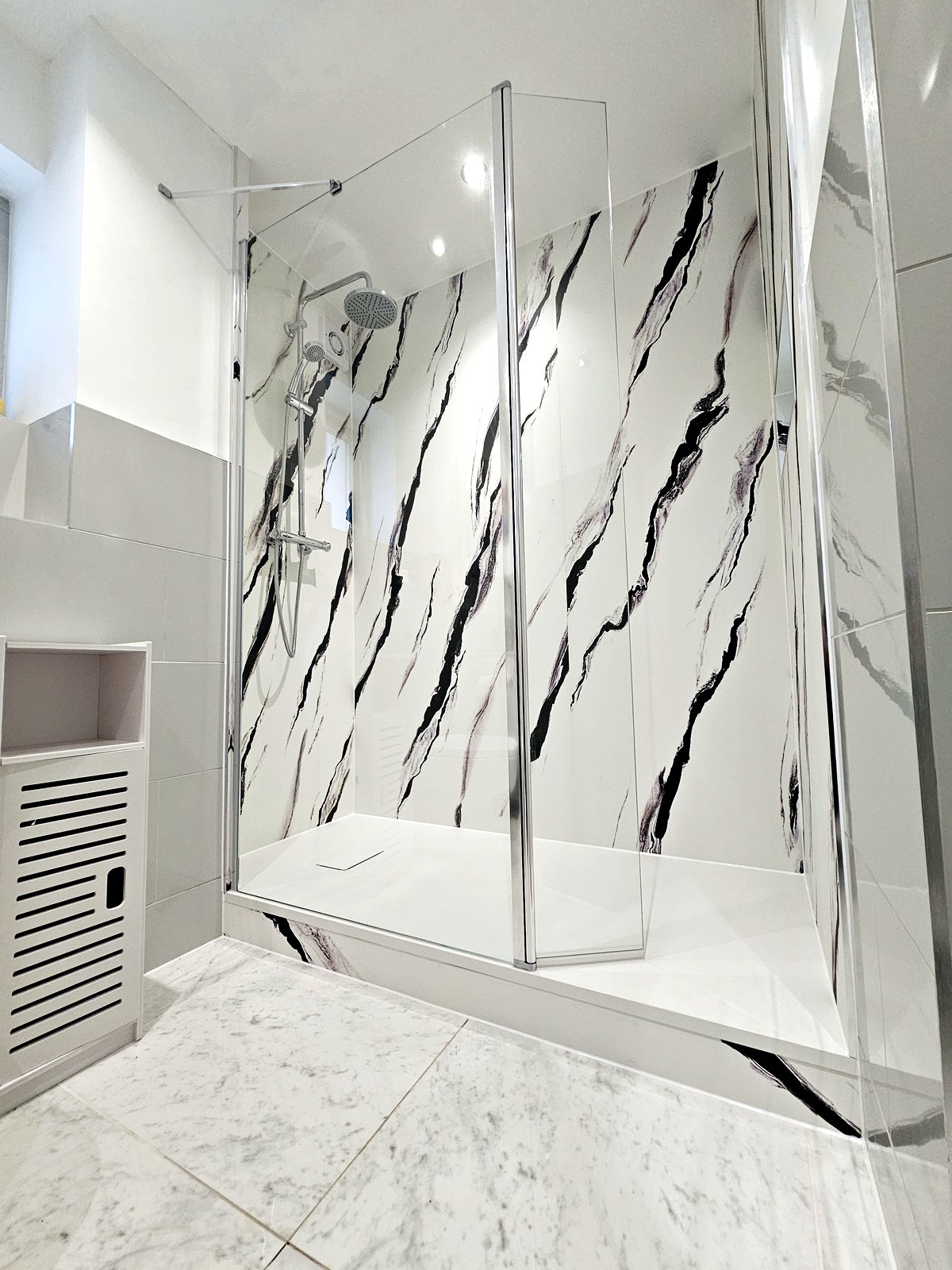 Bathrooms project preview by OddJobs