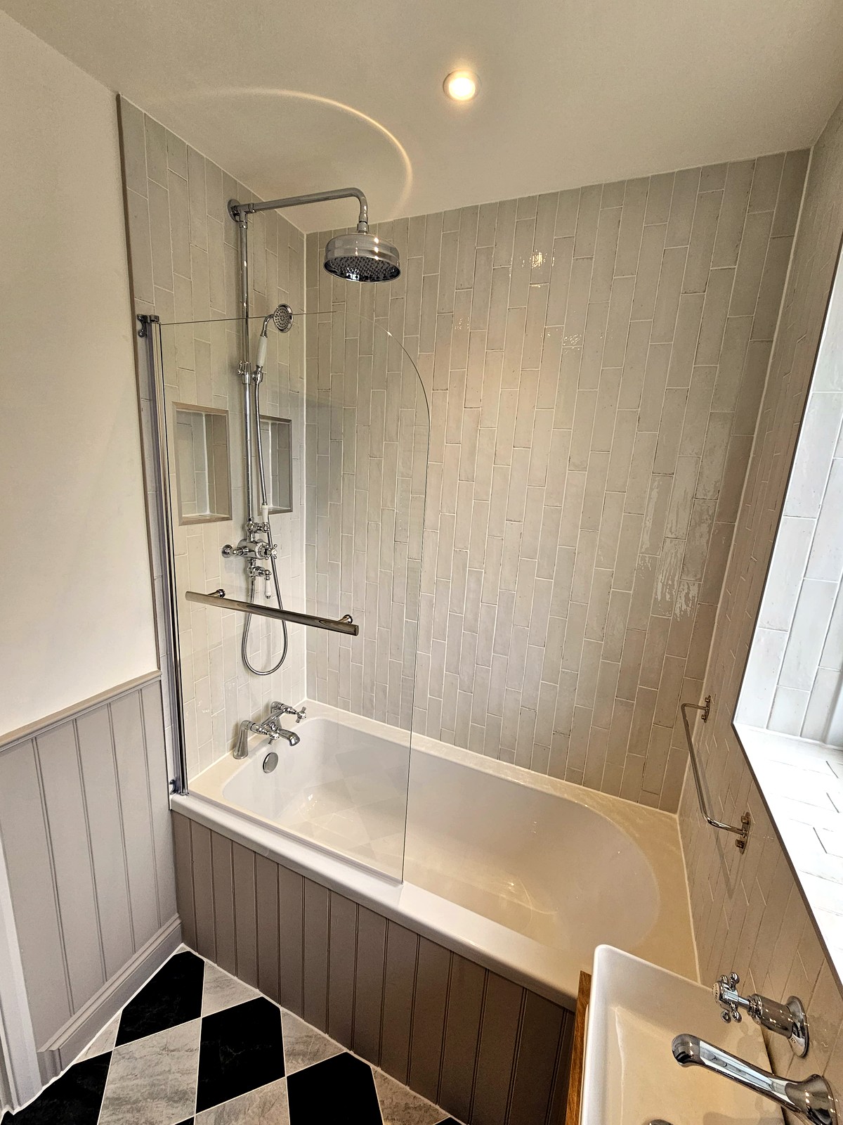 Bathrooms project by OddJobs