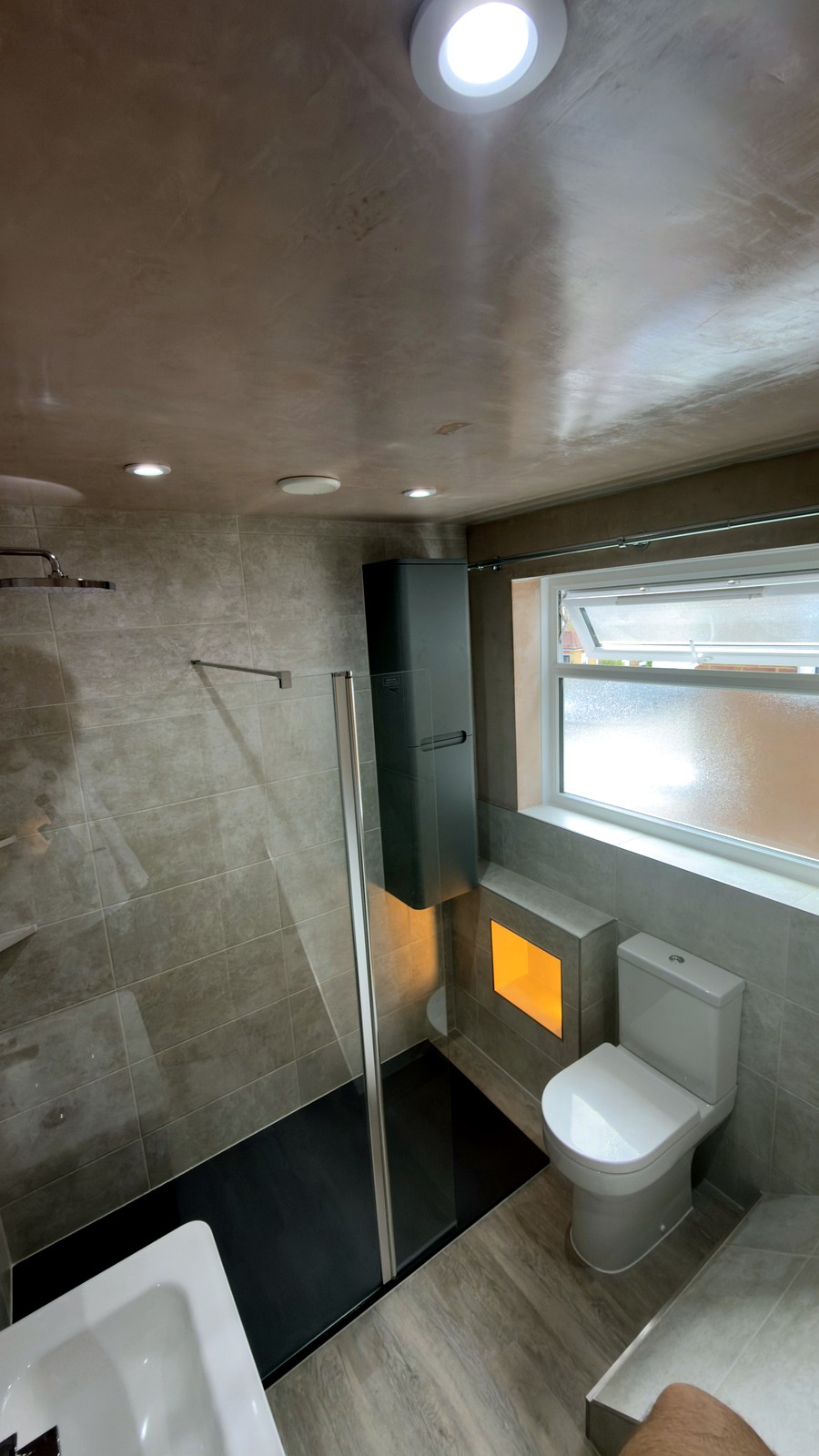 Bathrooms project by OddJobs