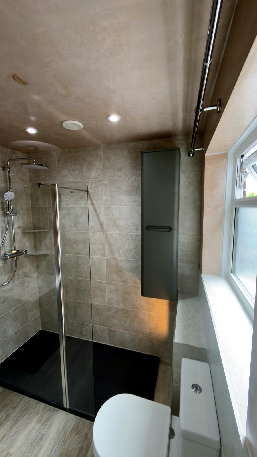 Bathrooms project by OddJobs
